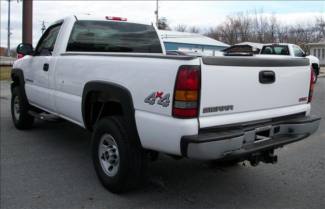 GMC Sierra Base Pickup