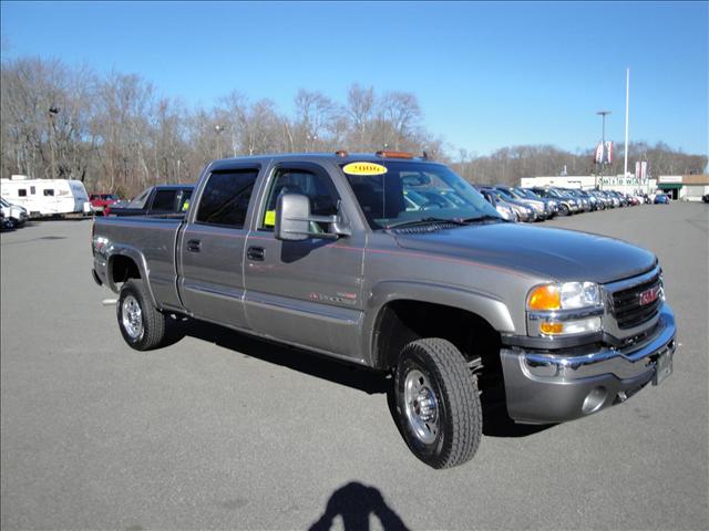GMC Sierra 2006 photo 2