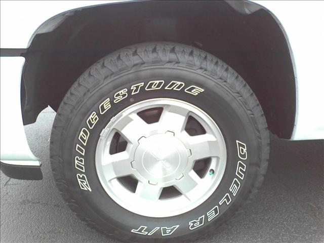 GMC Sierra 2006 photo 2