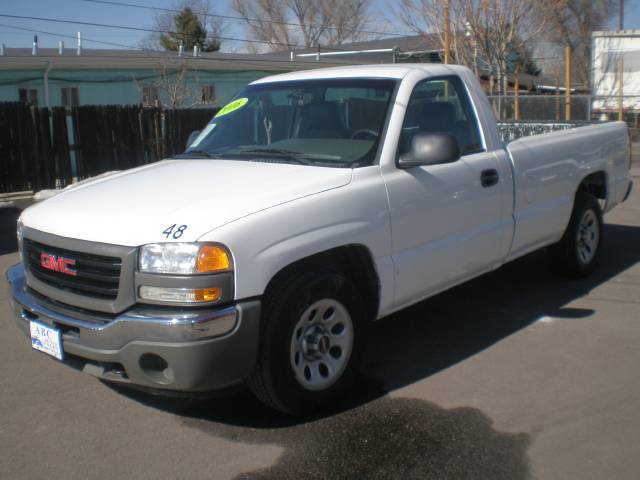 GMC Sierra Base Pickup