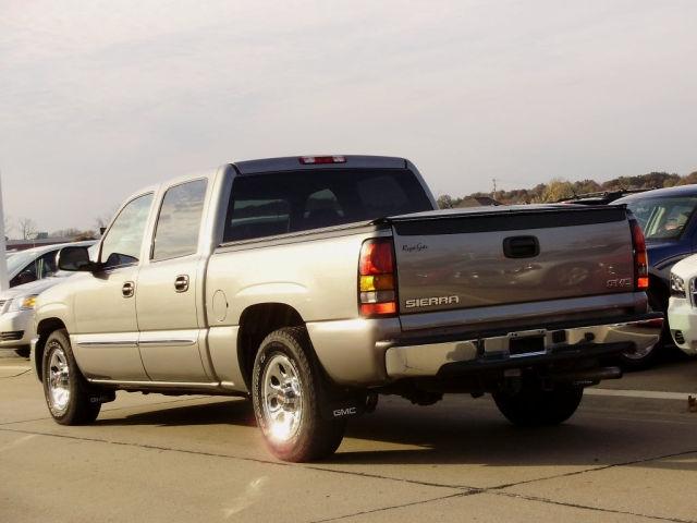 GMC Sierra 2006 photo 2