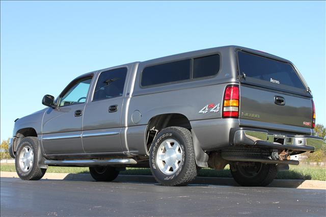 GMC Sierra SLT Pickup