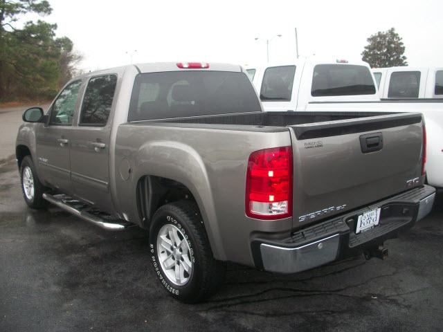 GMC Sierra SLT Pickup