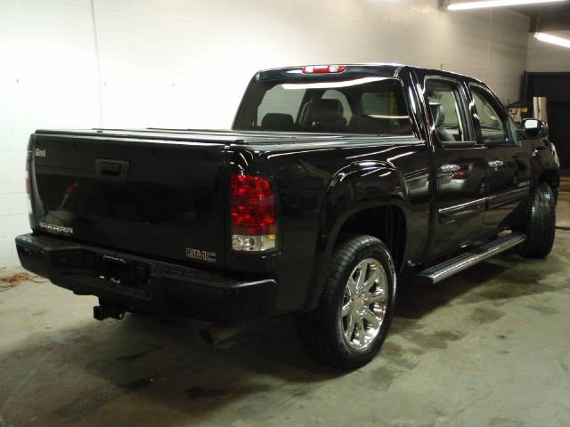 GMC Sierra 2007 photo 1