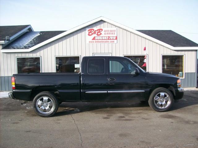 GMC Sierra LS 2WD 4dr SUV Pickup