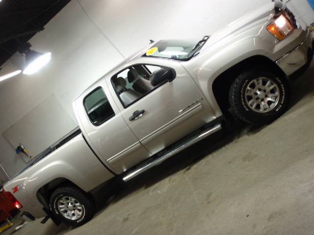 GMC Sierra LS 2WD 4dr SUV Pickup