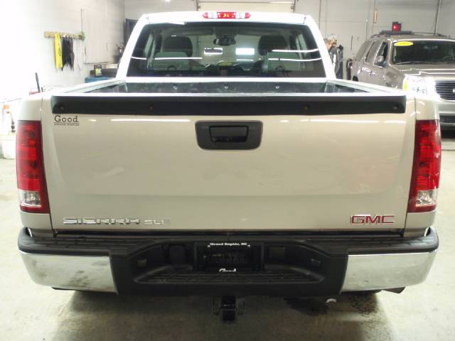 GMC Sierra 2007 photo 2