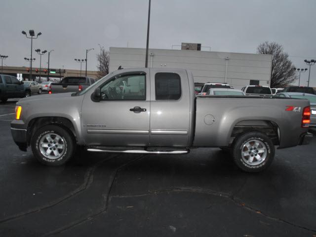 GMC Sierra CREW CAB SLT Pickup