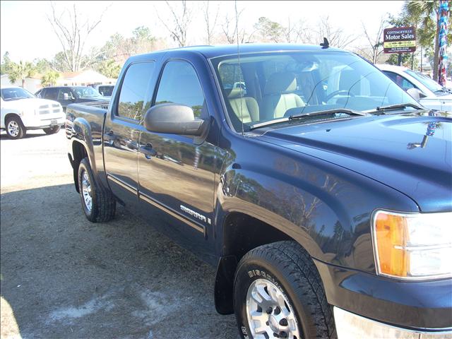 GMC Sierra SLT Pickup
