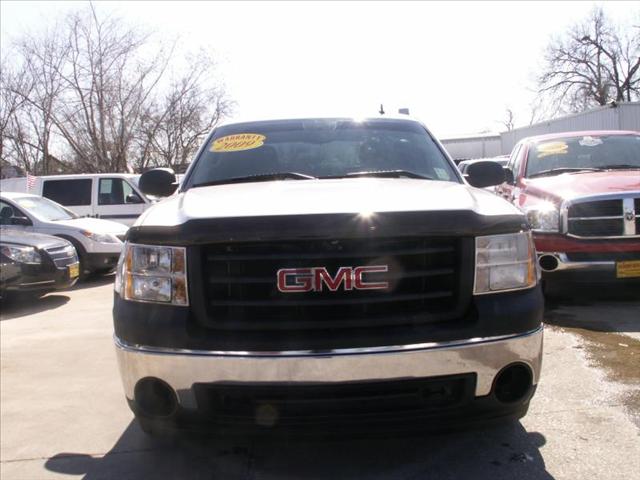GMC Sierra C300 4dr Sdn 3.0L Luxury RWD Sedan Pickup