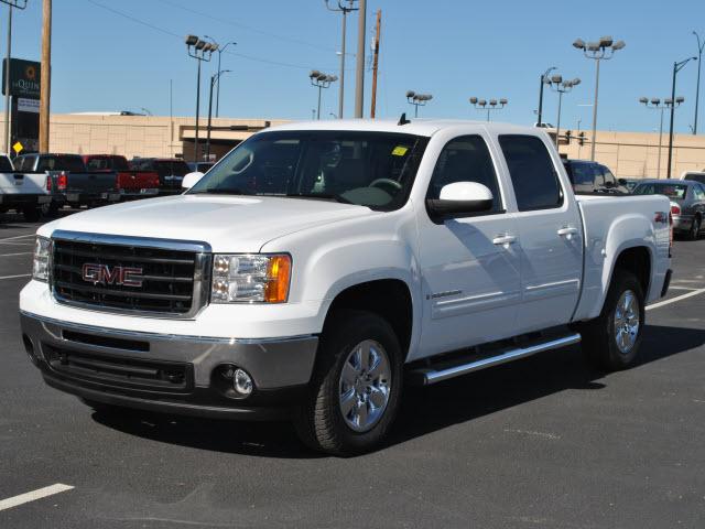 GMC Sierra SLT Pickup