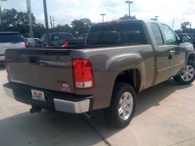 GMC Sierra 2011 photo 1