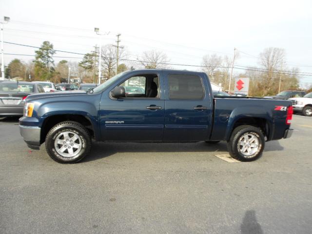 GMC Sierra 2011 photo 1