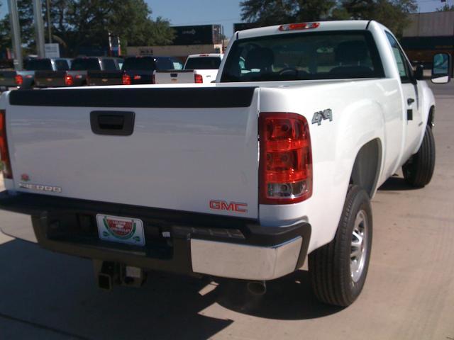 GMC Sierra 2011 photo 1