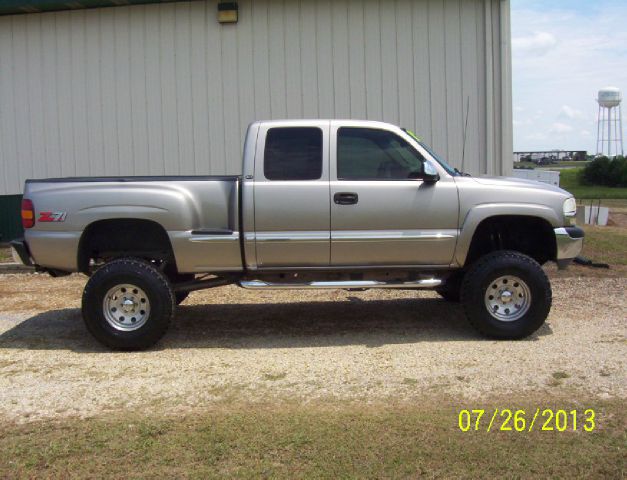 GMC Sierra 1500 Standard 4X4 Hardtop Pickup Truck