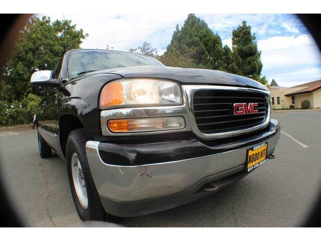 GMC Sierra 1500 2000 photo 2