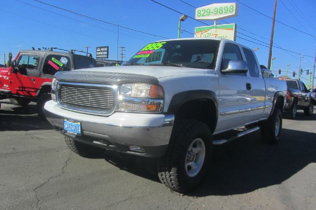 GMC Sierra 1500 2000 photo 2