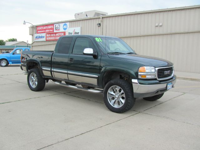 GMC Sierra 1500 SLT 3rd Rowflex Fuel1/2 Ton 4x4one Owner Pickup Truck