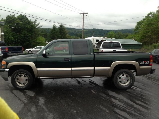 GMC Sierra 1500 Standard 4X4 Hardtop Pickup Truck