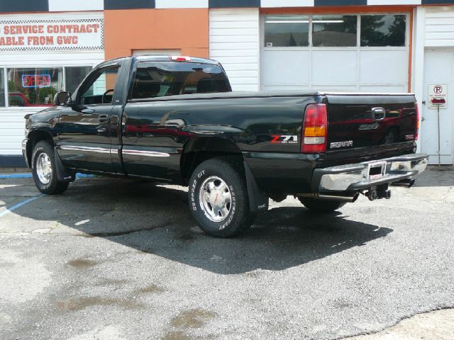GMC Sierra 1500 EX-L Minivan Pickup Truck