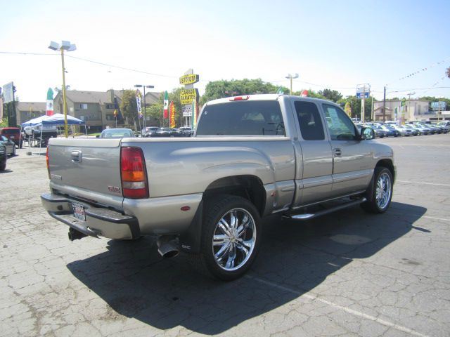 GMC Sierra 1500 LE Sedan Pickup Truck