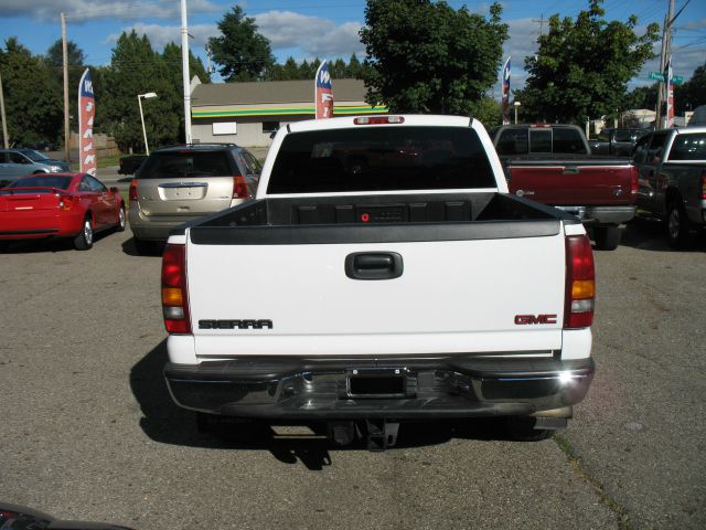 GMC Sierra 1500 Standard 4X4 Hardtop Pickup Truck