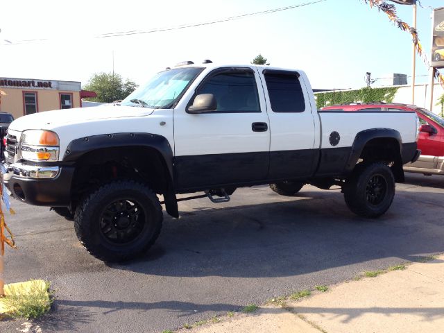 GMC Sierra 1500 Standard 4X4 Hardtop Pickup Truck