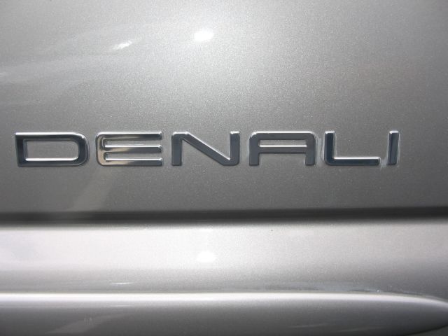 GMC Sierra 1500 2003 photo 2