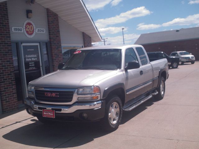 GMC Sierra 1500 Standard 4X4 Hardtop Pickup Truck