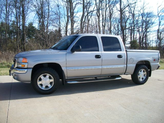 GMC Sierra 1500 2004 photo 2