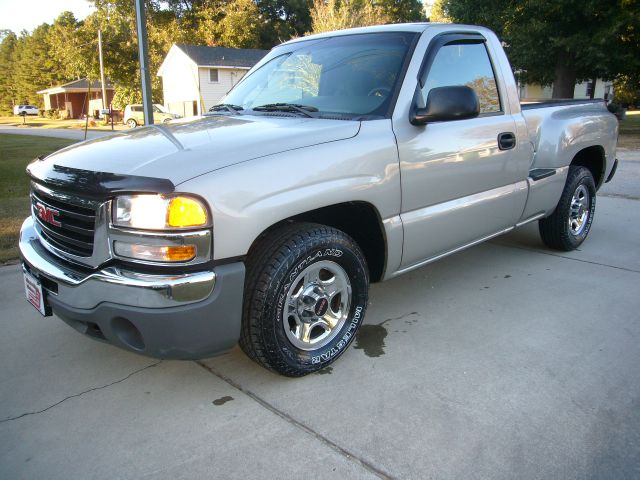 GMC Sierra 1500 2004 photo 2