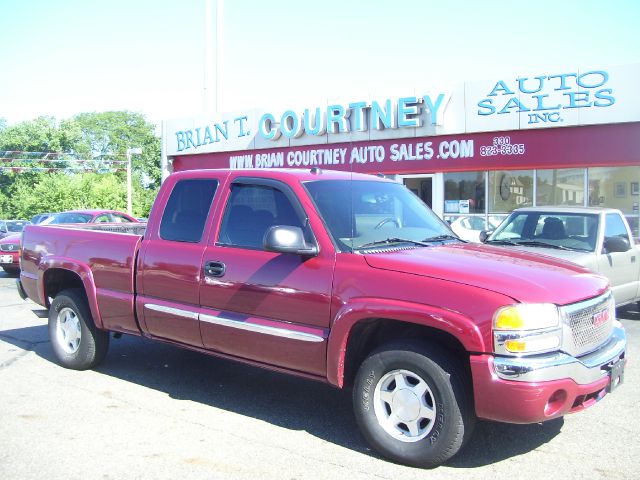 GMC Sierra 1500 2004 photo 2