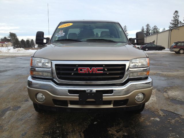 GMC Sierra 1500 2006 photo 2