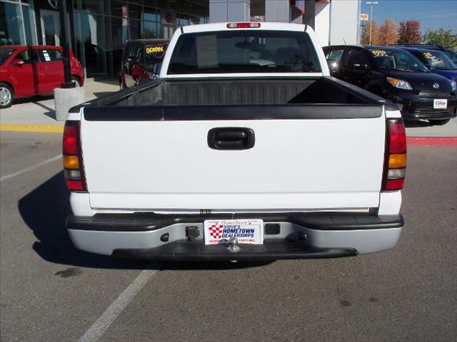 GMC Sierra 1500 2006 photo 2