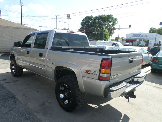 GMC Sierra 1500 2006 photo 2