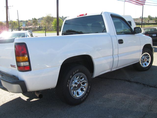 GMC Sierra 1500 2006 photo 2