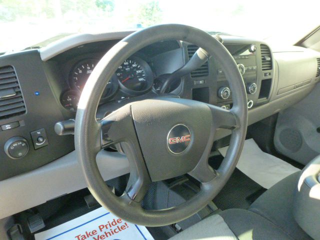 GMC Sierra 1500 4WD Value - 200A Pickup Truck