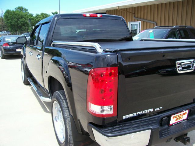GMC Sierra 1500 SLE Sierra 2WD Pickup Truck