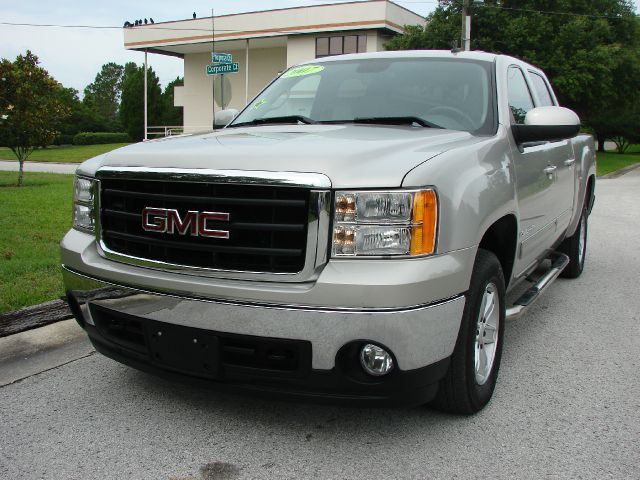 GMC Sierra 1500 2WD Crew Cab 143.5 Pickup Truck