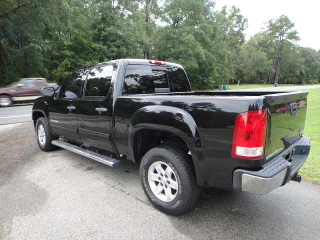 GMC Sierra 1500 4WD V6 Pickup Truck