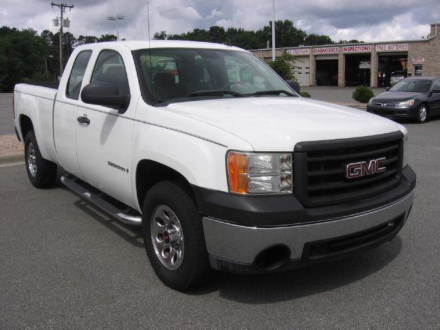 GMC Sierra 1500 2003 Mazda LX Pickup Truck