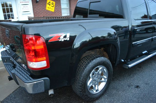 GMC Sierra 1500 SLE Sierra 2WD Pickup Truck