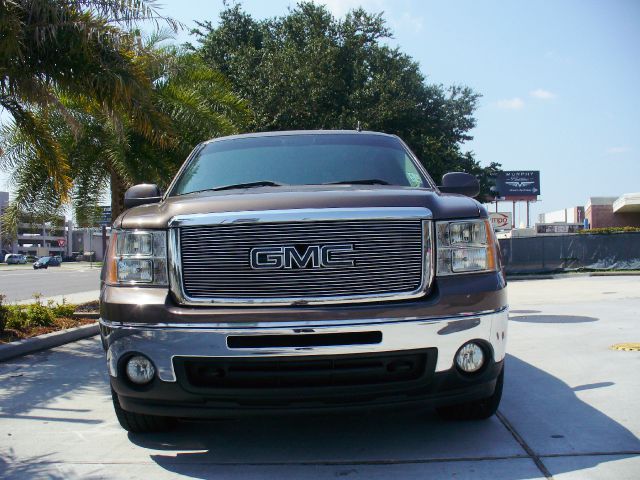GMC Sierra 1500 2WD Crew Cab 143.5 Pickup Truck