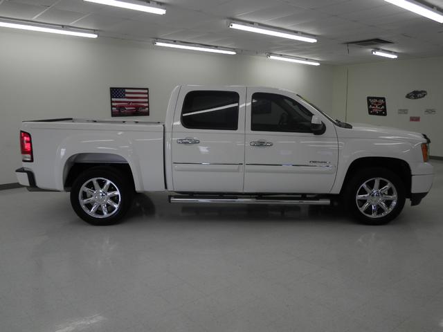 GMC Sierra 1500 EX Sedan 4D Unspecified