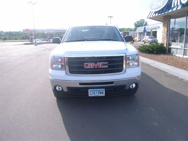 GMC Sierra 1500 2010 photo 2