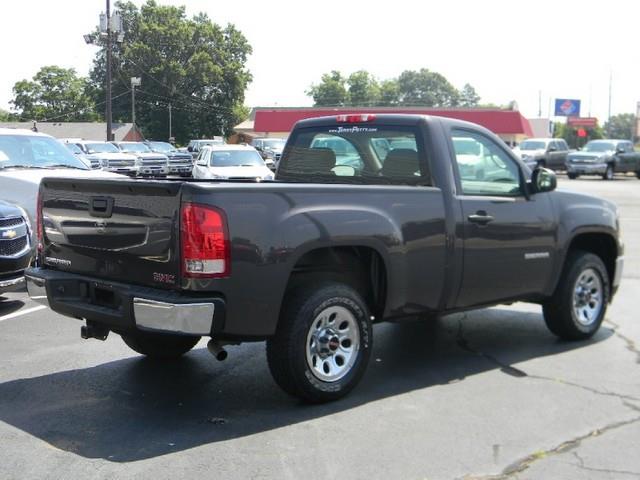 GMC Sierra 1500 EX Sedan AUTO Pickup Truck