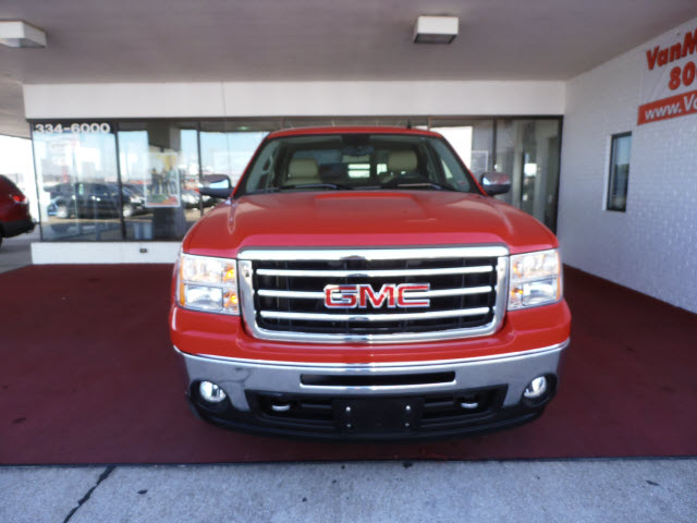 GMC Sierra 1500 2011 photo 1