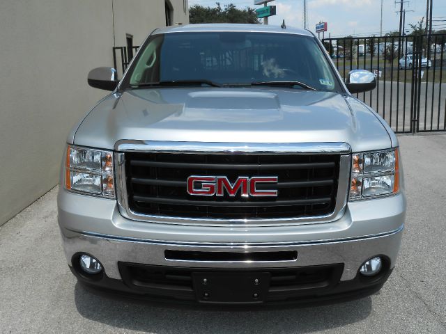 GMC Sierra 1500 2011 photo 2