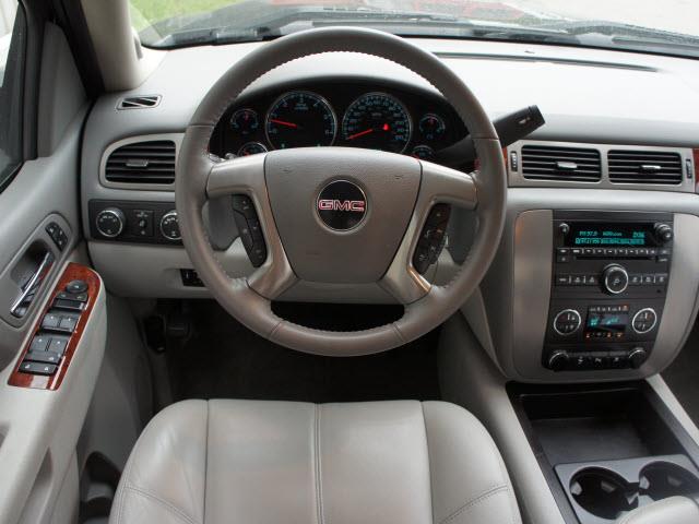 GMC Sierra 1500 2011 photo 2