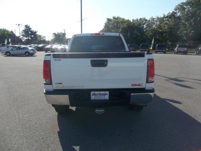 GMC Sierra 1500 V8 R-design Pickup Truck